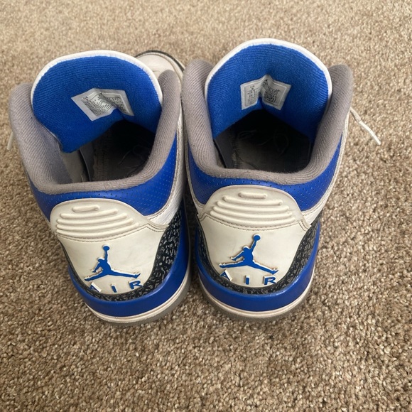 Jordan 3s - Picture 3 of 4